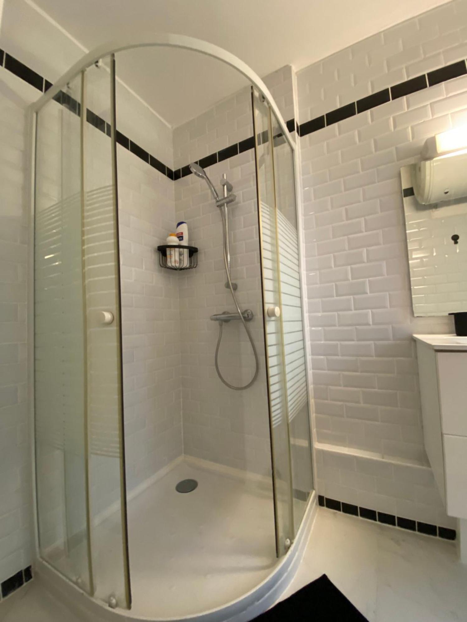 L'Industriel Apartment Ablis Екстериор снимка